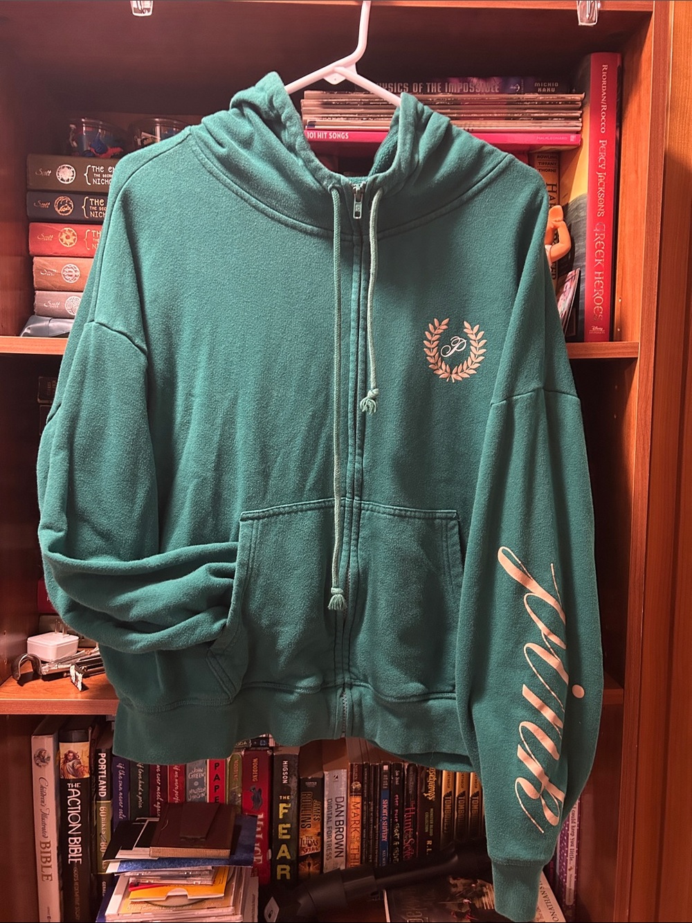 Green Victoria Secret “Pink” sweat suit set.